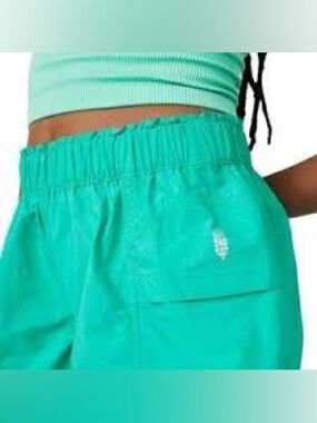 Free People Movement Bright Green Cargo Shorts Size Large